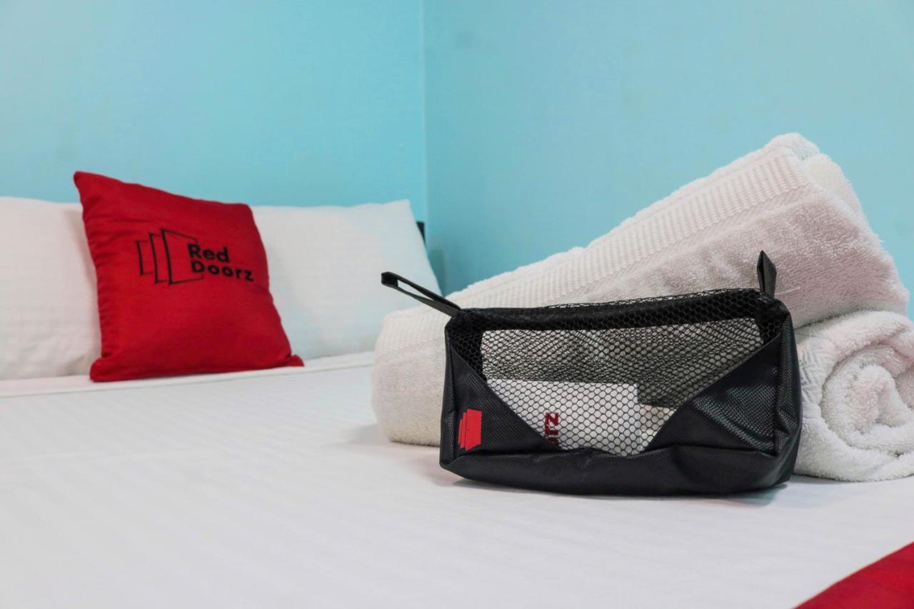 Reddoorz Plus New Era Budget Hotel Mandaue Former Reddoorz Plus Near Uv Mandaue Cebu Bagian luar foto