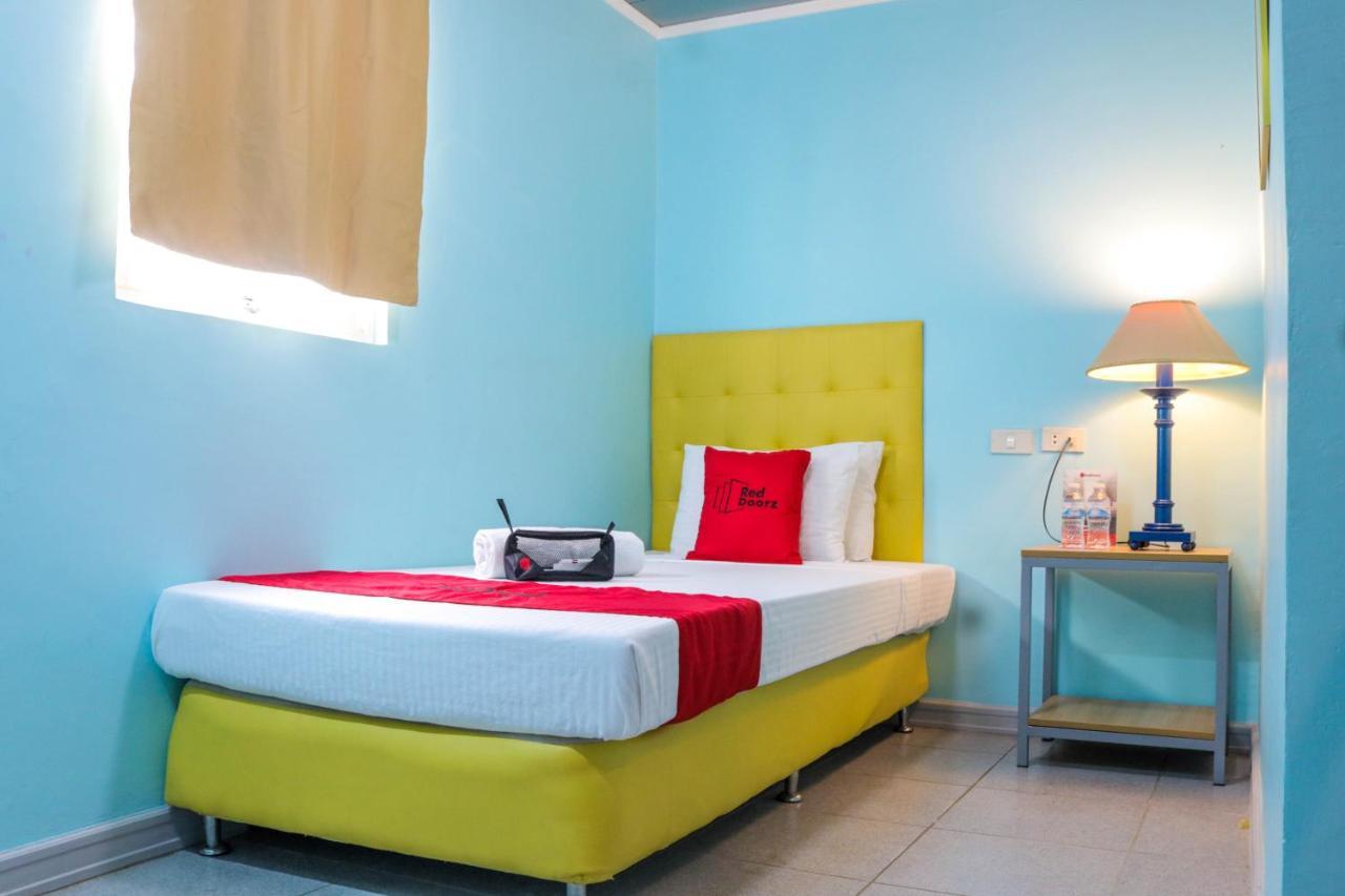 Reddoorz Plus New Era Budget Hotel Mandaue Former Reddoorz Plus Near Uv Mandaue Cebu Bagian luar foto